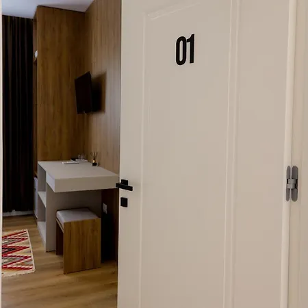 Hm Boutique Kruje